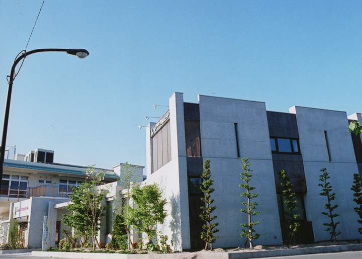 もとやま小児科クリニック＋タカラ薬局すずらん